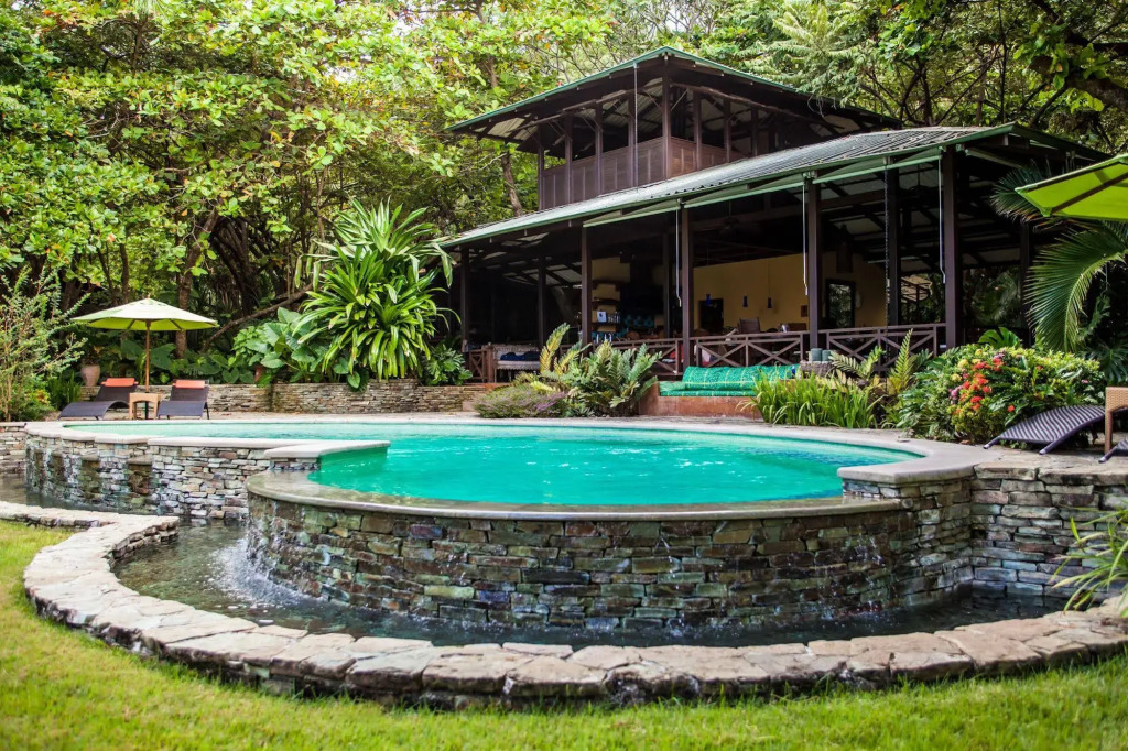 Latitude 10 Exclusive Beach Resort - фото 11