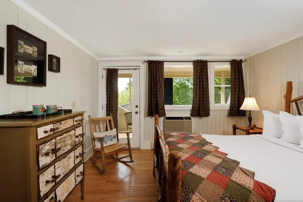 Friends Lake Inn - Chambres