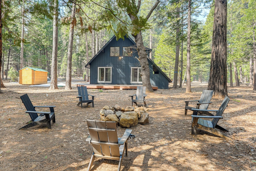 Modern Big Trees Family Cabin w/ Full Amenities