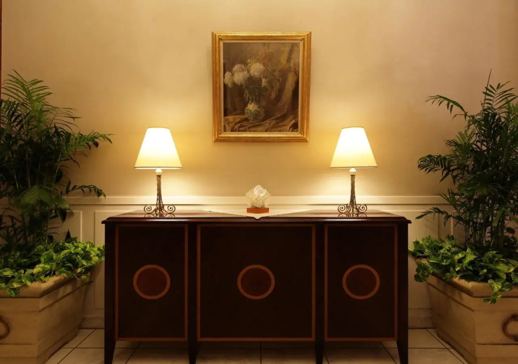 Lobby & Reception