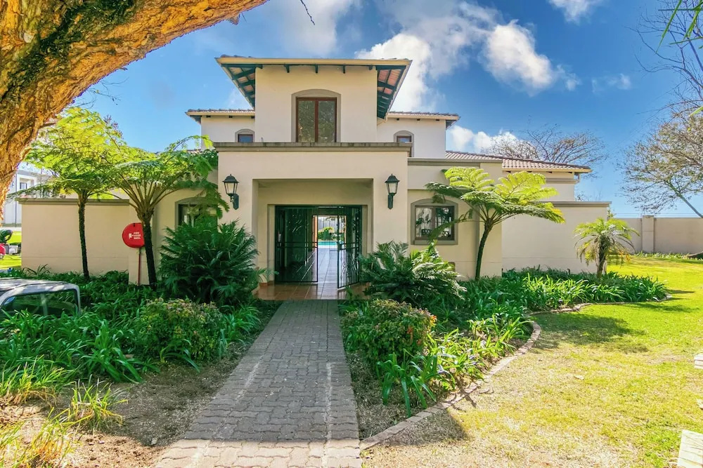 3 bed Cluster Home in Sandton