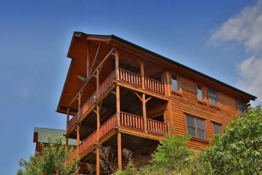 Up Up and Away 2 Br cabin by RedAwning
