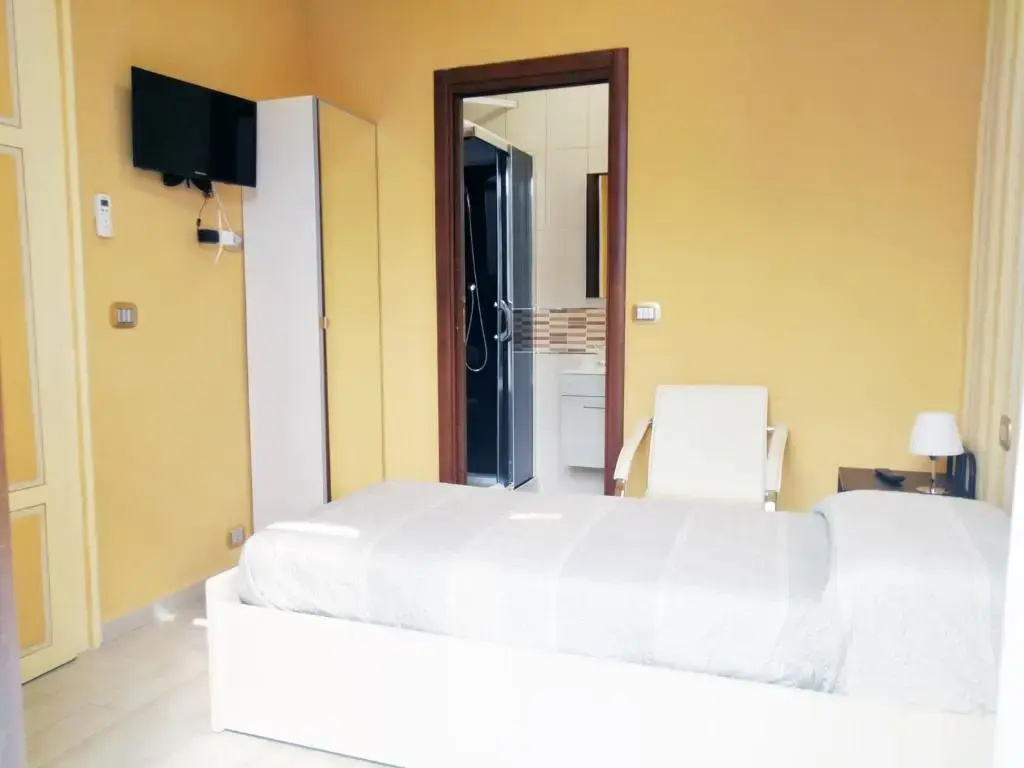 Economy room
