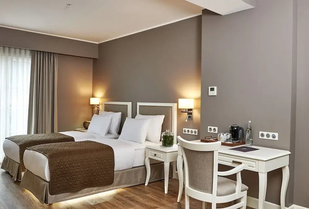 Renata Boutique Hotel - Boutique Class — 7