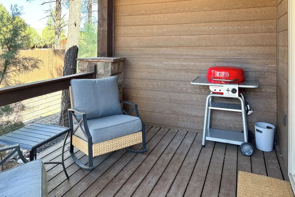 < 3 Mi to Fool Hollow Lake: Show Low Townhome