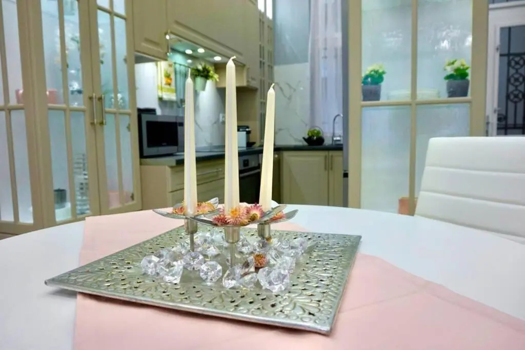 Parliament Square Apartment