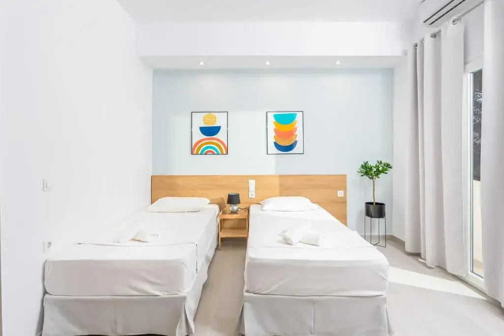 Deluxe Double Studio (full double bed)