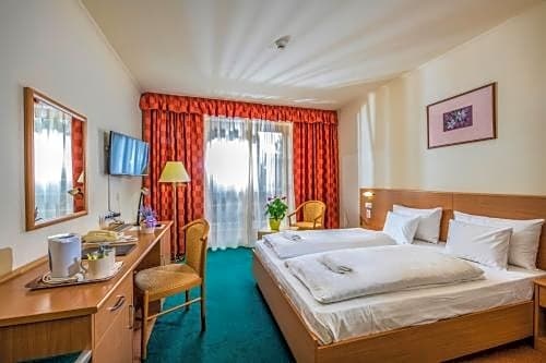 Zichy Park Hotel