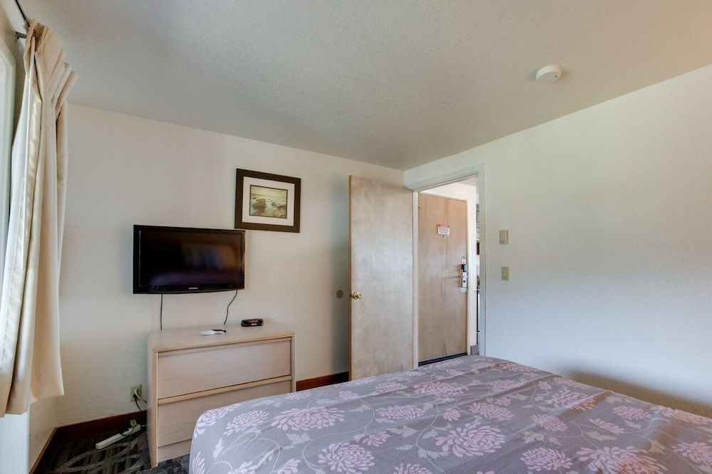 Family Suite with balcony and with partial view