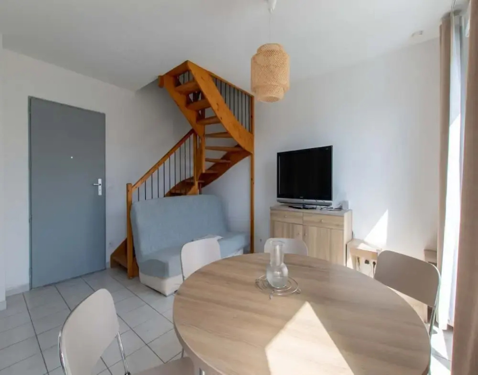 Voir la photo 2 — Modern Seaside Apartment