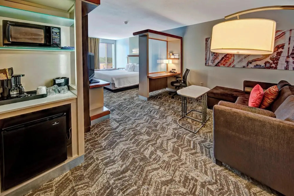 Double Suite (full double bed)