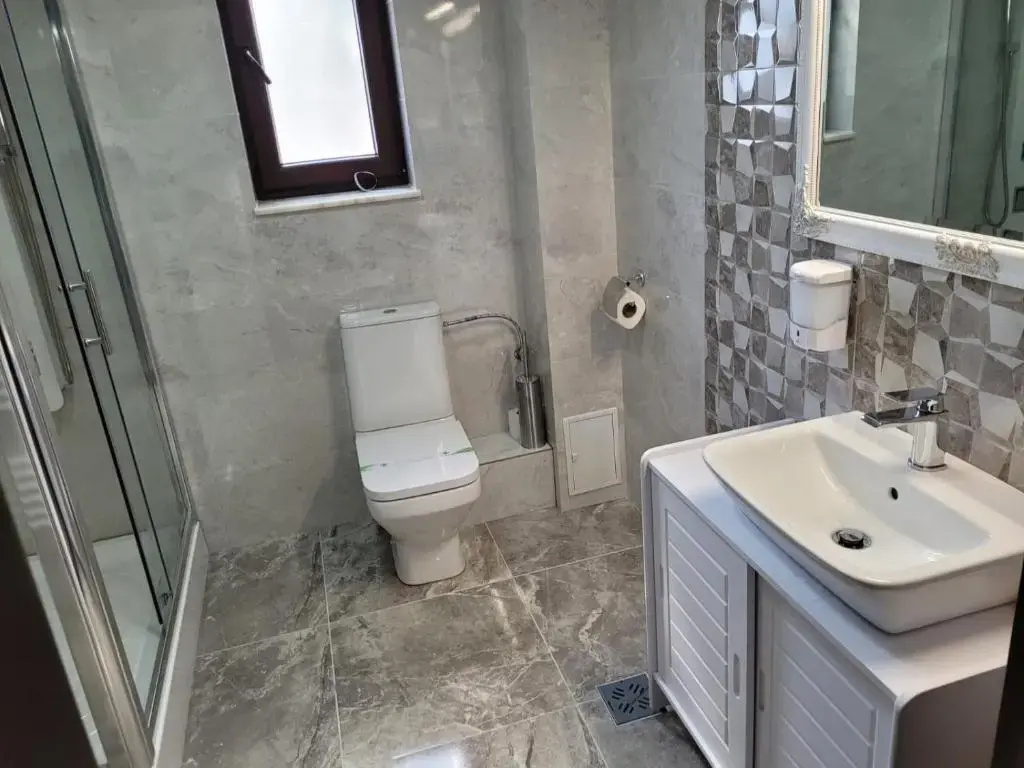 Deluxe Double room with balcony full double bed