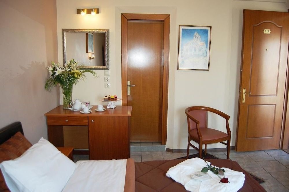 Paris Hotel — 5