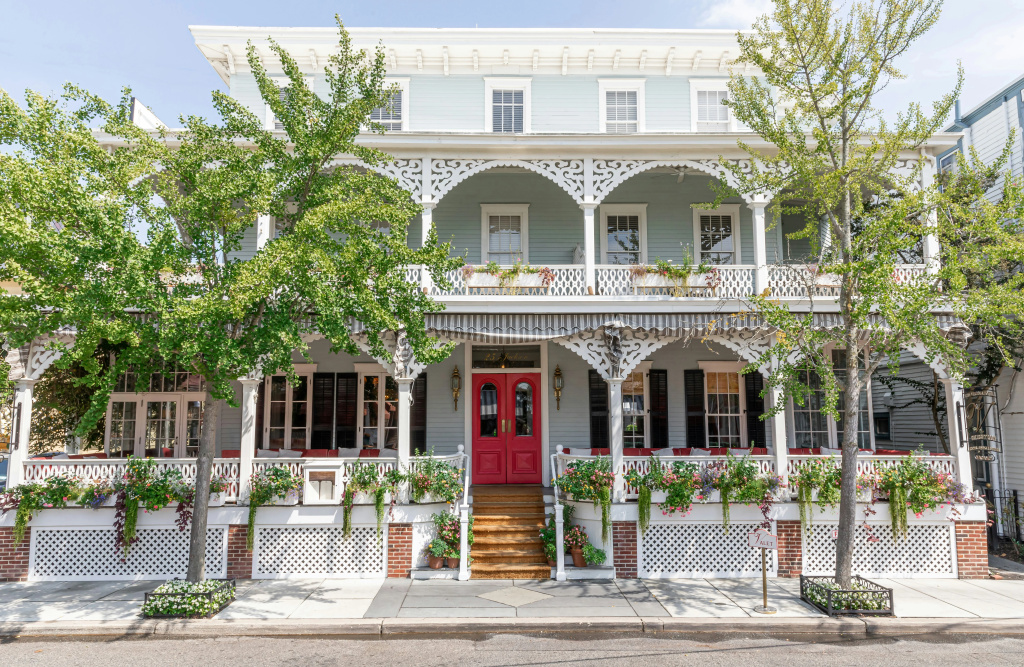 Virginia Hotel