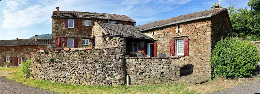 House With 3 Bedrooms in Gravières, With Wonderful Mountain View, Pool