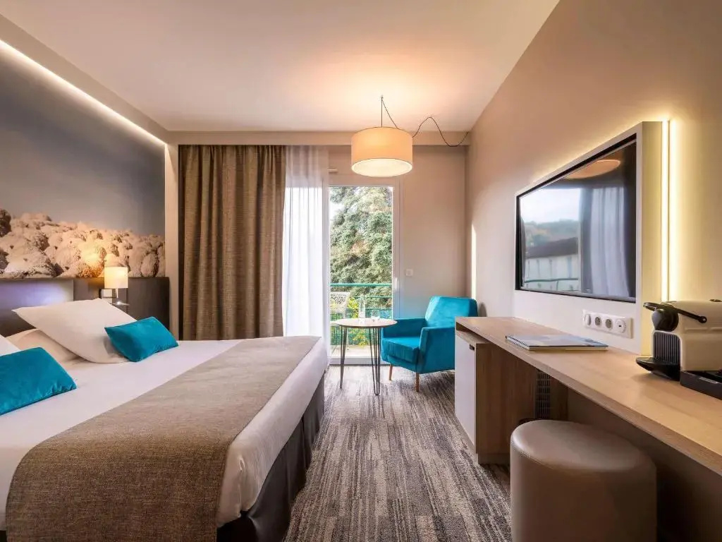 Superior Double room with balcony (full double bed)