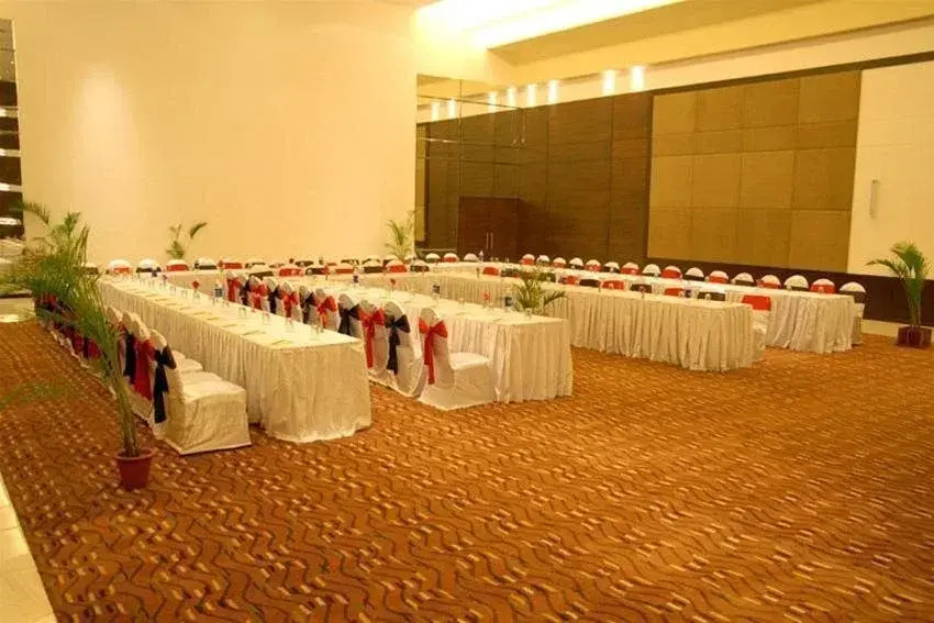 Hotel Waterlily Indore - фото 7