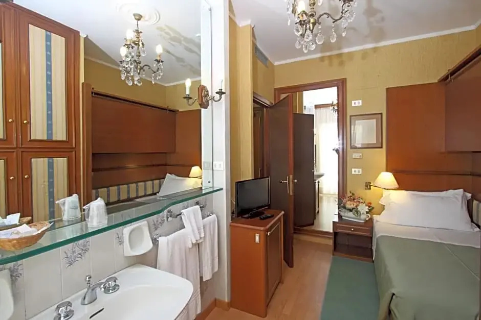 Hotel Bellevue Et Mediterranee - Chambres