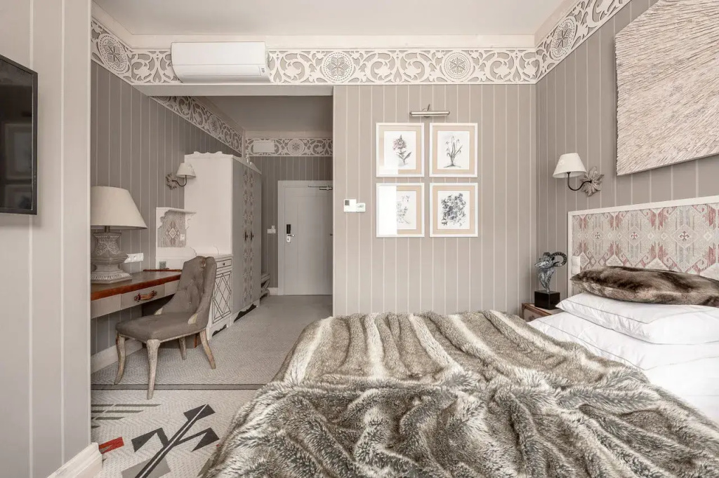 Premier room