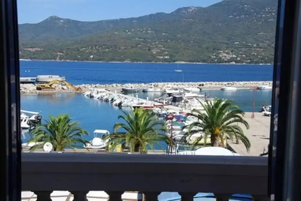 Standard Double room with balcony (full double bed)