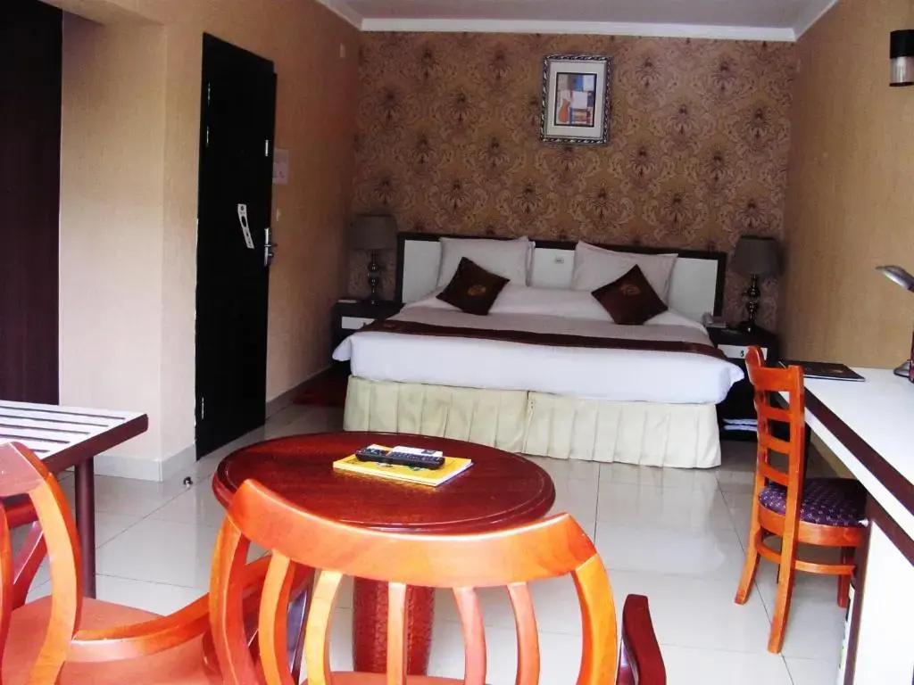Standard Double room (full double bed)
