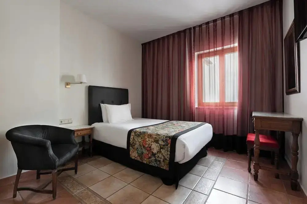 Dorma Alfonso VIII - Chambres