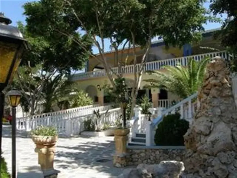 Hotel photo 11