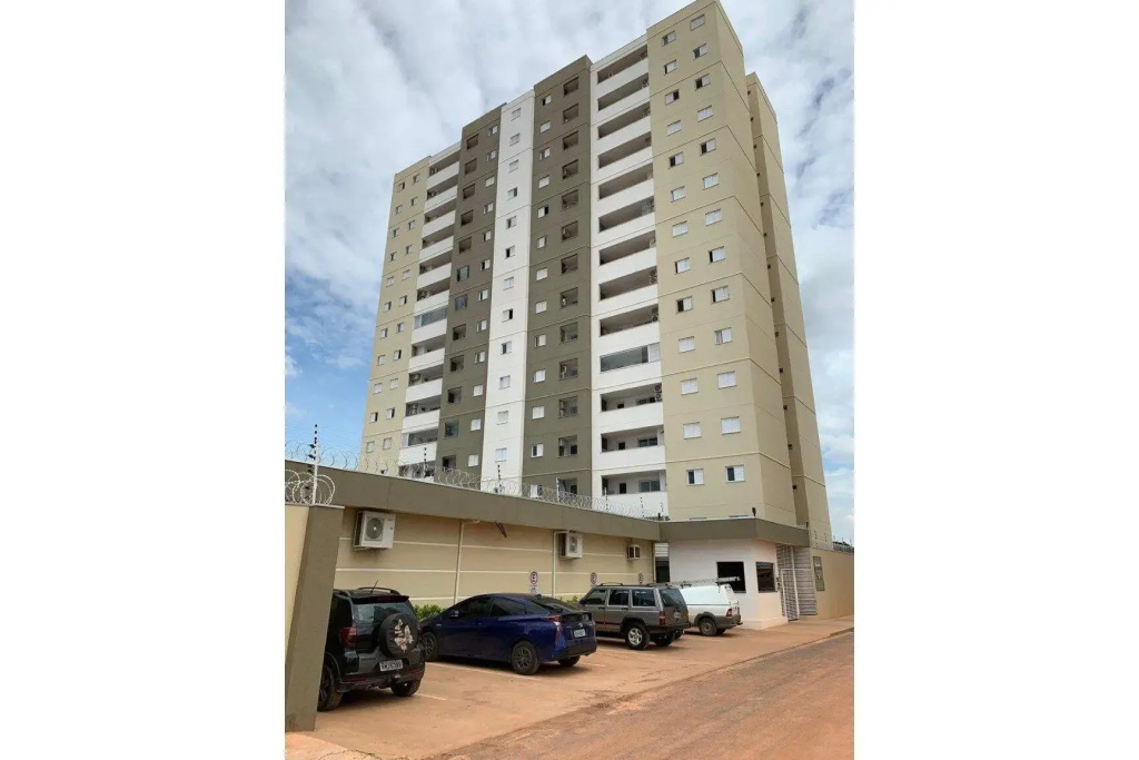 Apartamento com piscina e academia