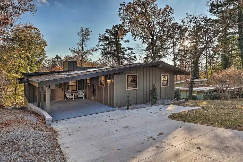 Hike, Bike & Unwind: Bella Vista Family Home!