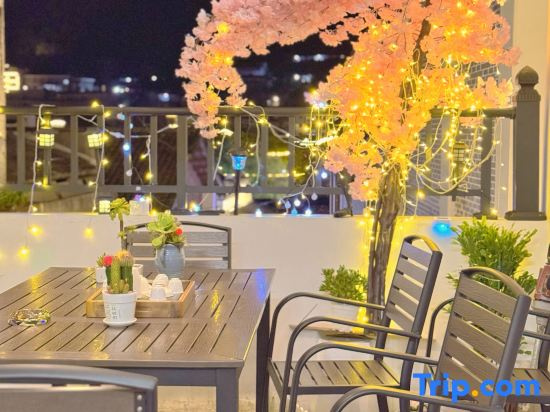 Elegant Residence Homestay in the Ancient Street