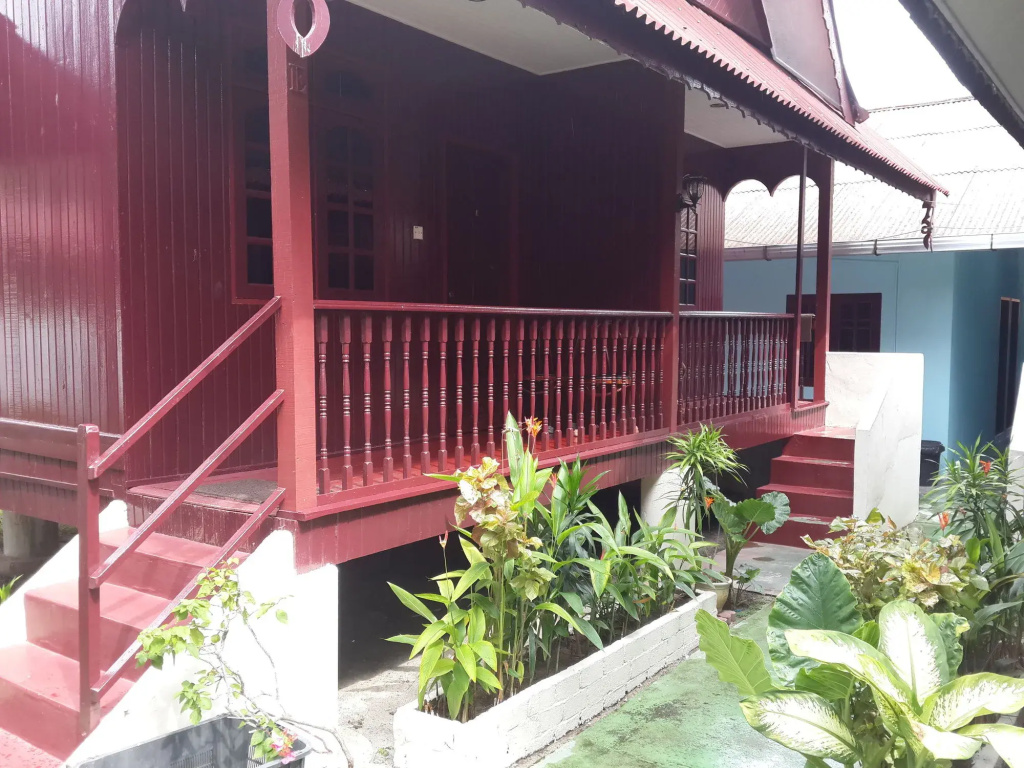 Budget Beach Resort