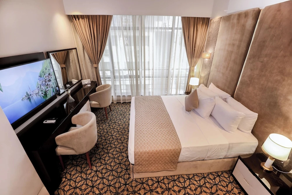 Cairo Taj Mohandessn Hotels & Suites
