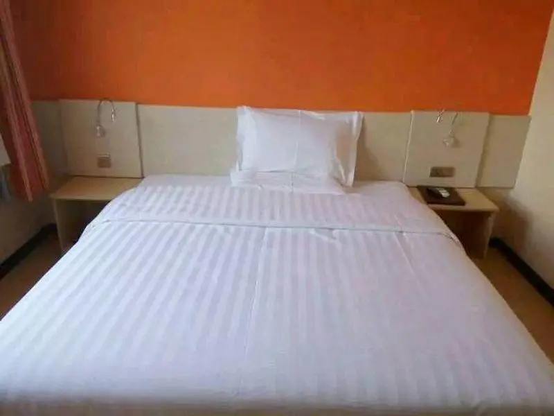 7 Days Inn 261 Shijiazhuang Zhonghua Street New Railway Station