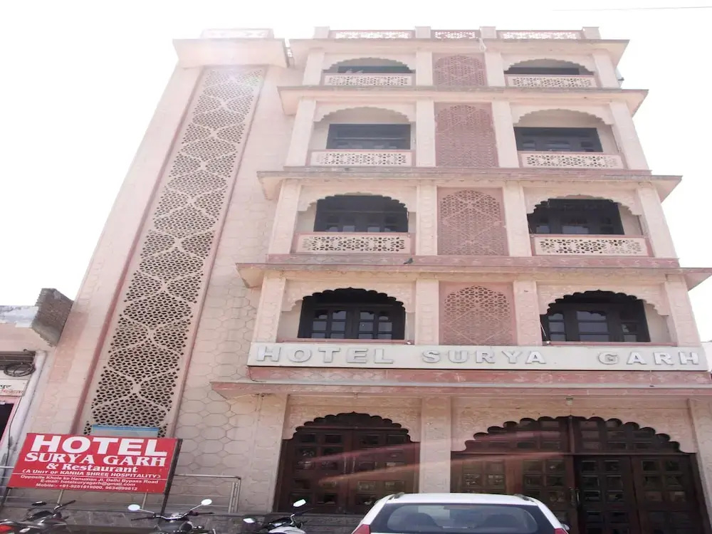 Capital O 14598 Hotel Paras palace