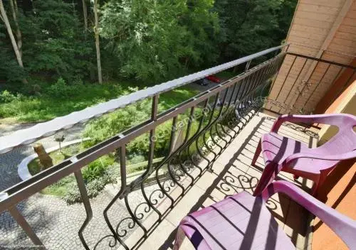 Balcony & Terrace