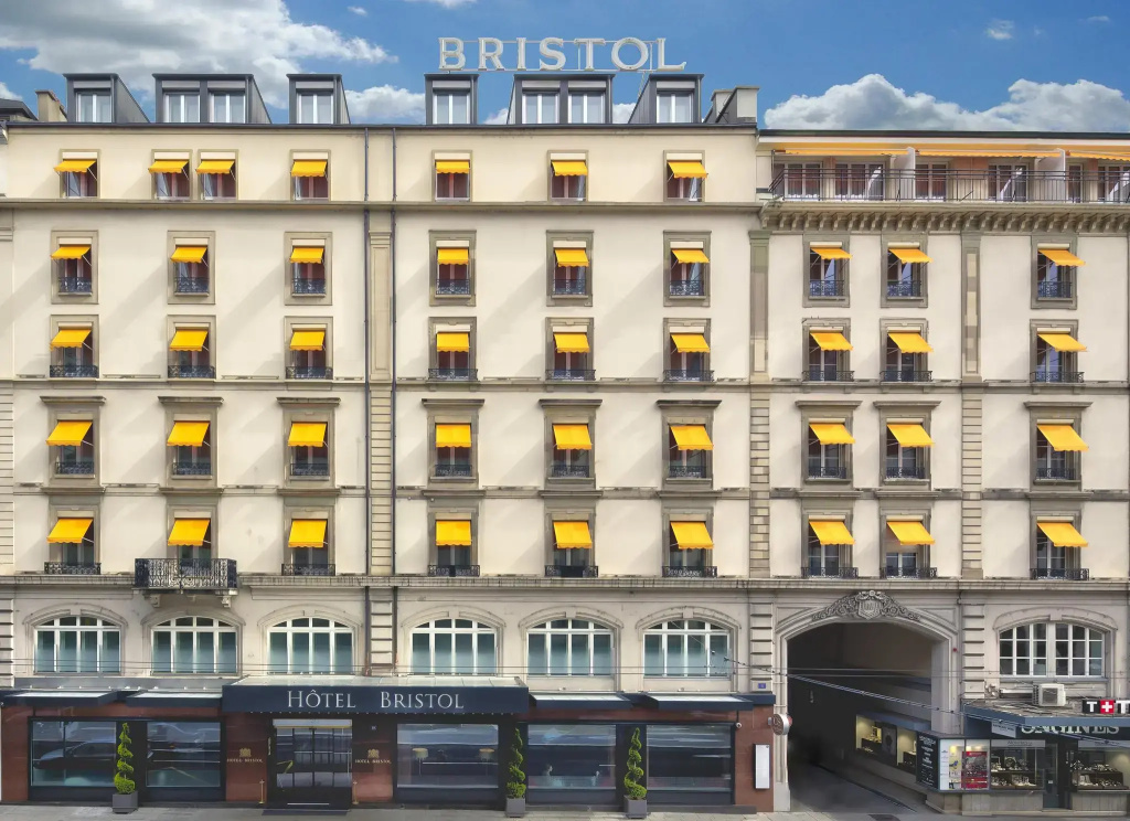 Hotel Bristol — фото