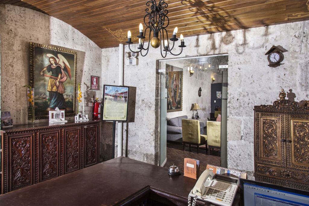 Hotel San Agustín Posada del Monasterio by null