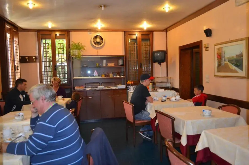 Hotel Magnolia by null