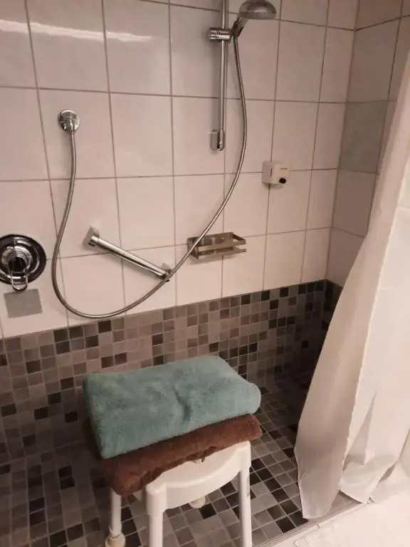 Hotel zur Brücke - Chambres