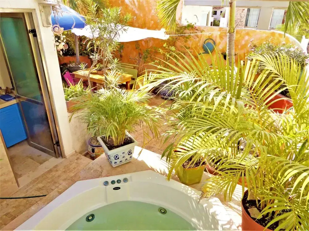 Royal Oasis Condo by PRP