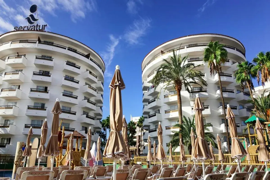 Servatur Waikiki