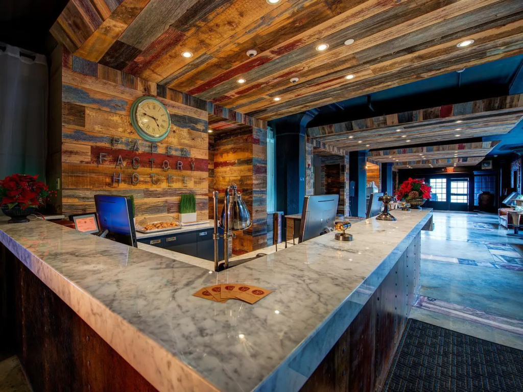 Food & Beverage