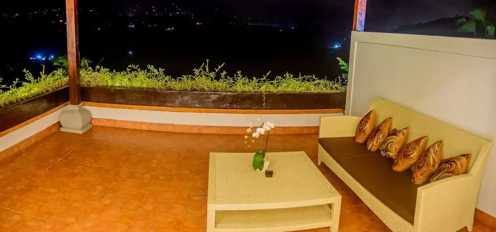 Balcony & Terrace