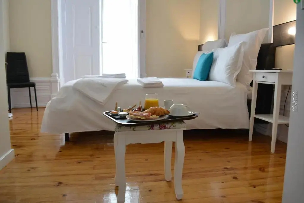 Standard Double room with balcony (full double bed)