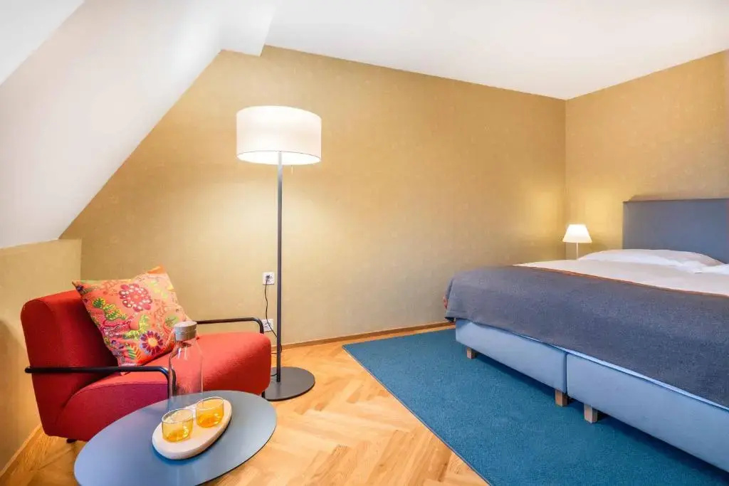 Alma Hotel - Boutique hideaway by the lake with rooftop and ladies-only wellness - Chambres