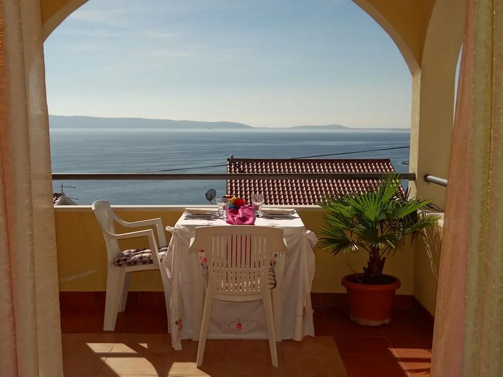 Stunning sea View Apartment With Swimming Pool and Jacuzzi a6