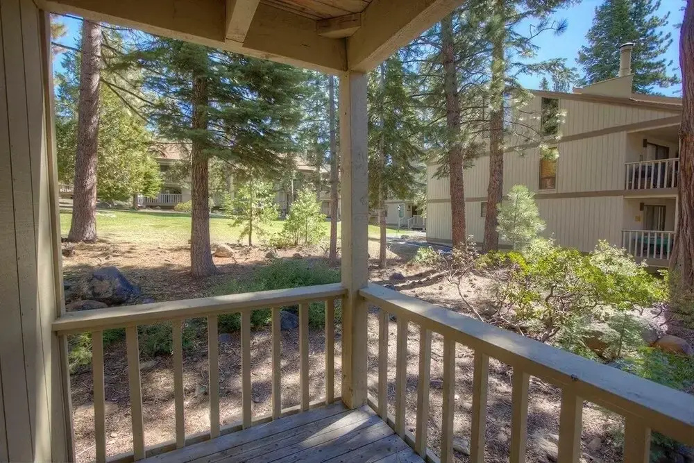 Kingswood Cornerview 4 Bedroom Home by RedAwning