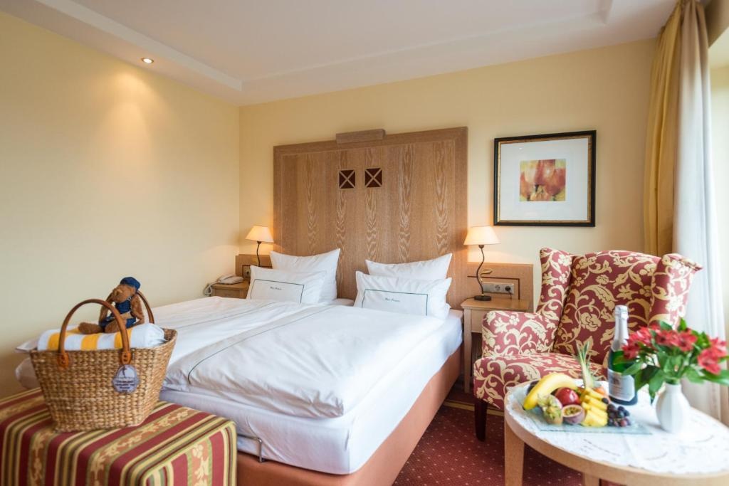 Standard Double room with balcony (full double bed)