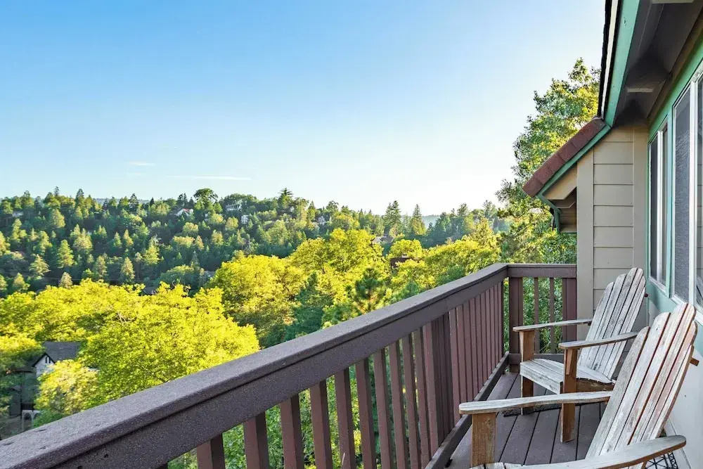 Nadelhorn by Avantstay Mins to the Lake + Arcade/playroom + Panoramic Deck Views