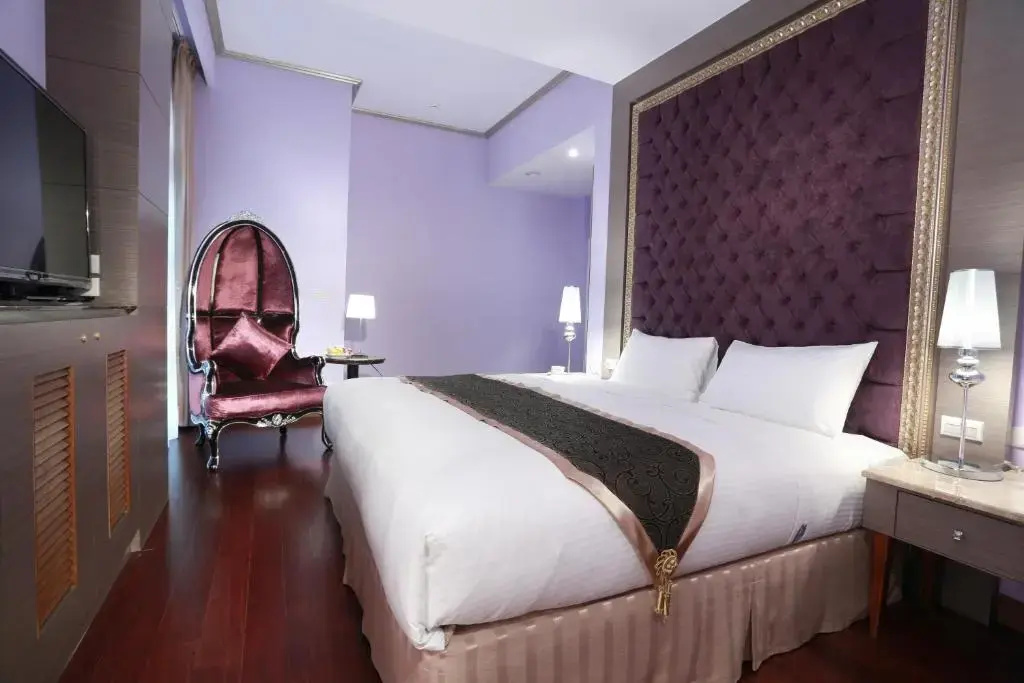 Deluxe Double room with garden view (full double bed)